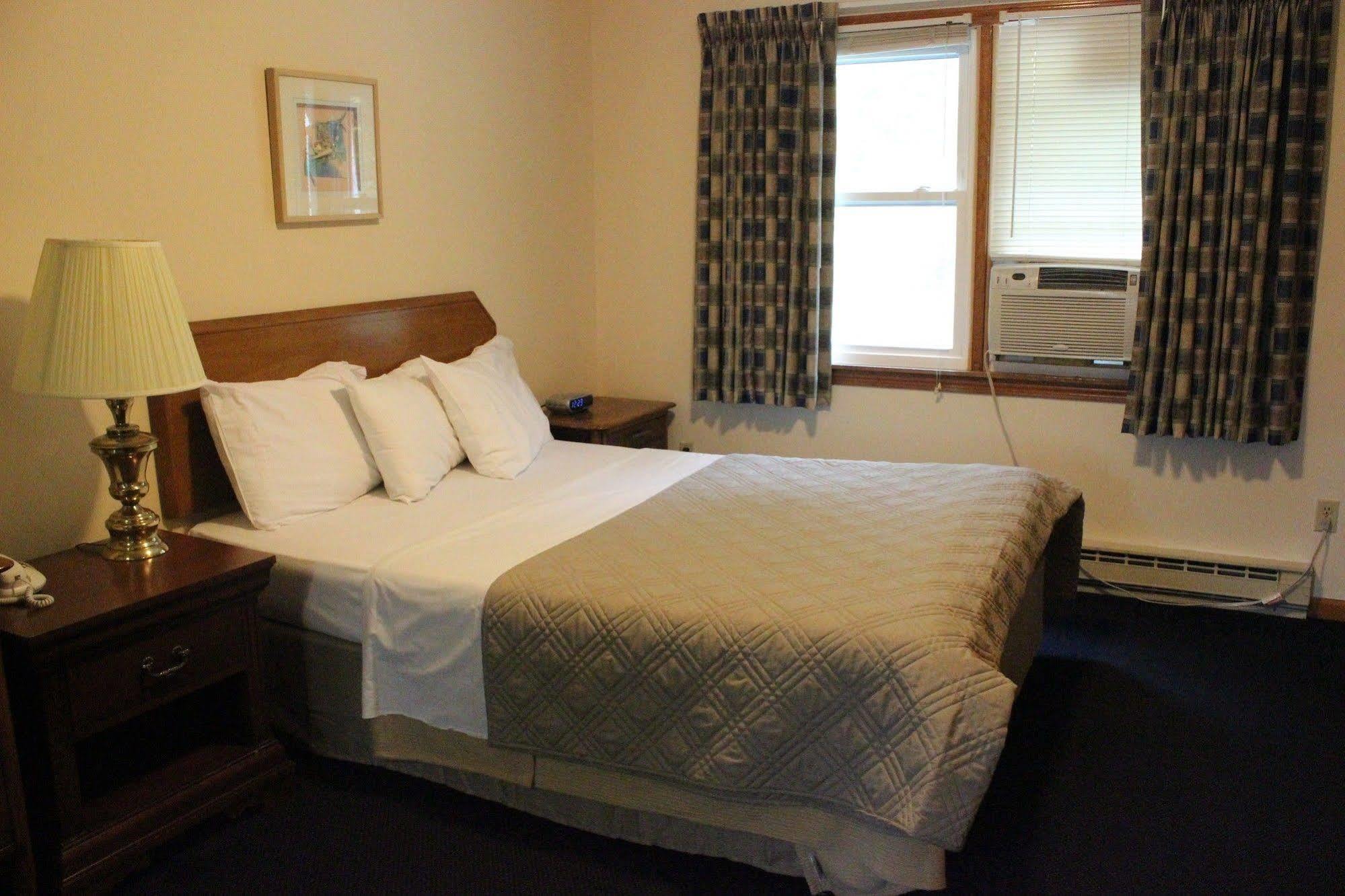 Chatham Travel Lodge Old Chatham Zewnętrze zdjęcie